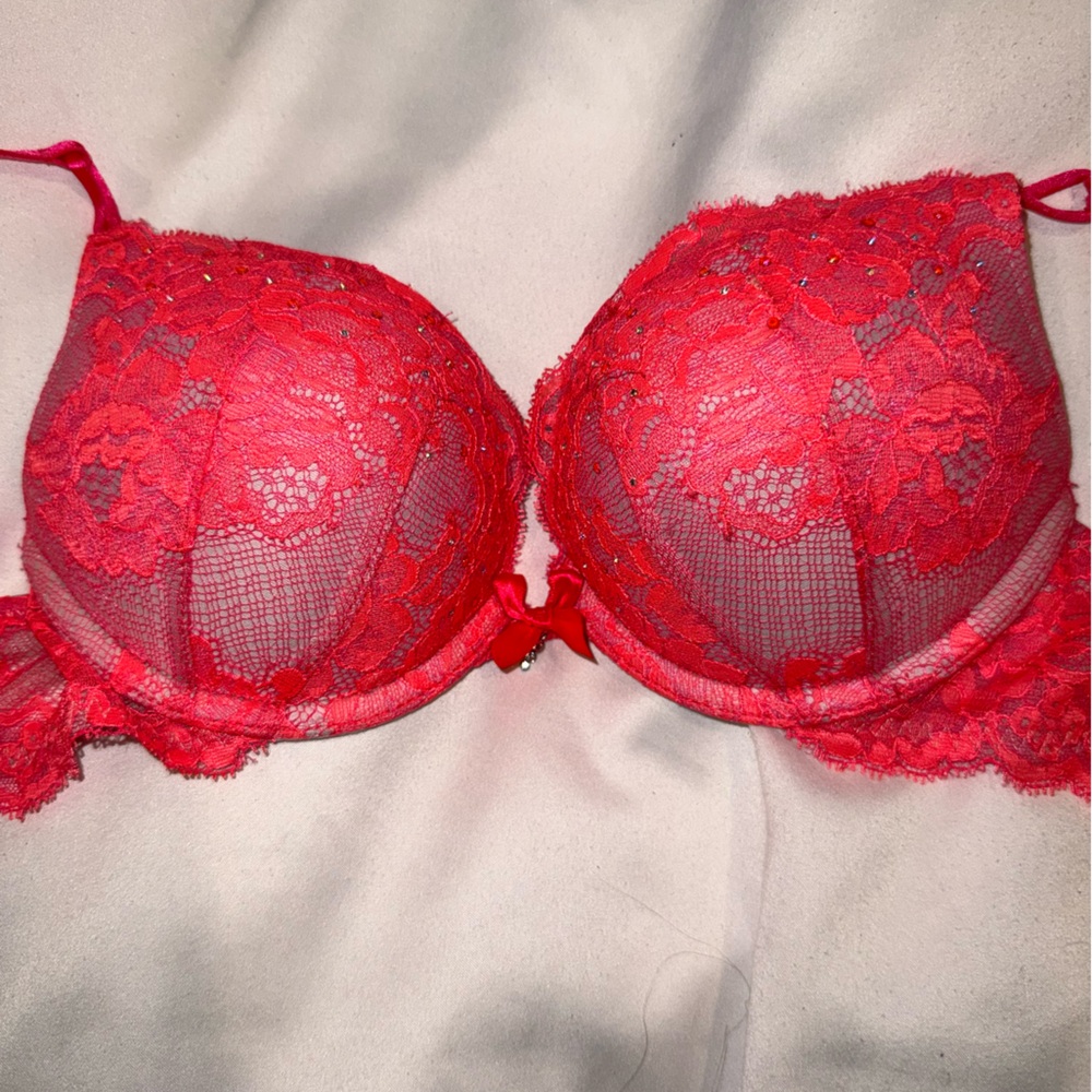 Victoria's Secret Pink Lace Push-Up Bra